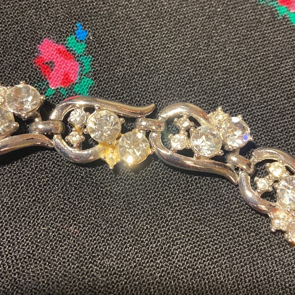 Vintage rhinestone bracelet - Picture 4 of 11
